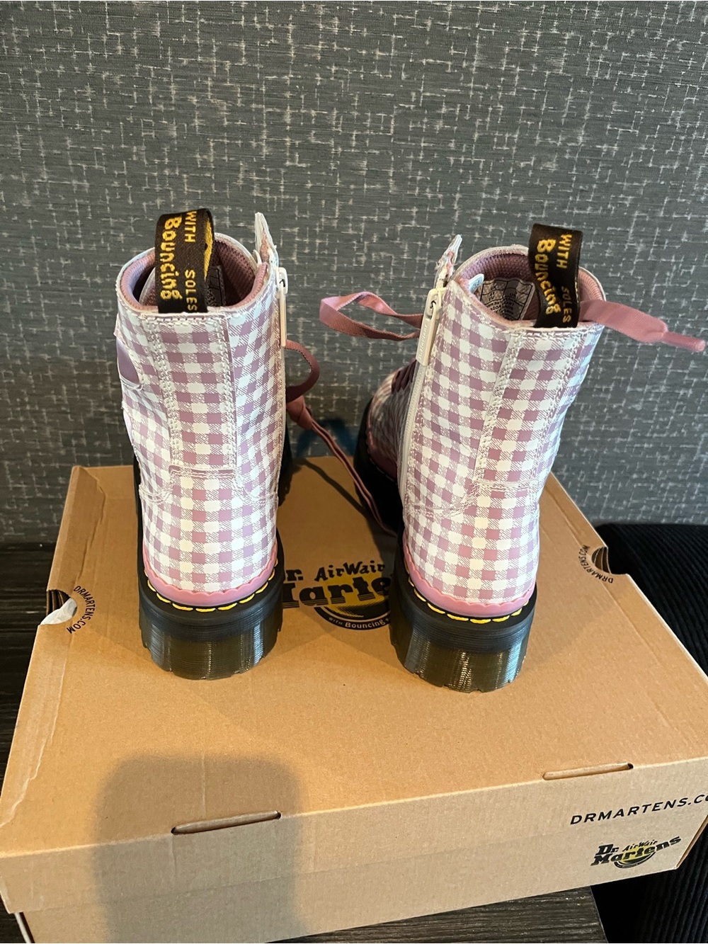 NIB Dr Doc Marten JADON HEART Gingham Leather Platform Boots White Dusty Rose - Picture 10 of 11